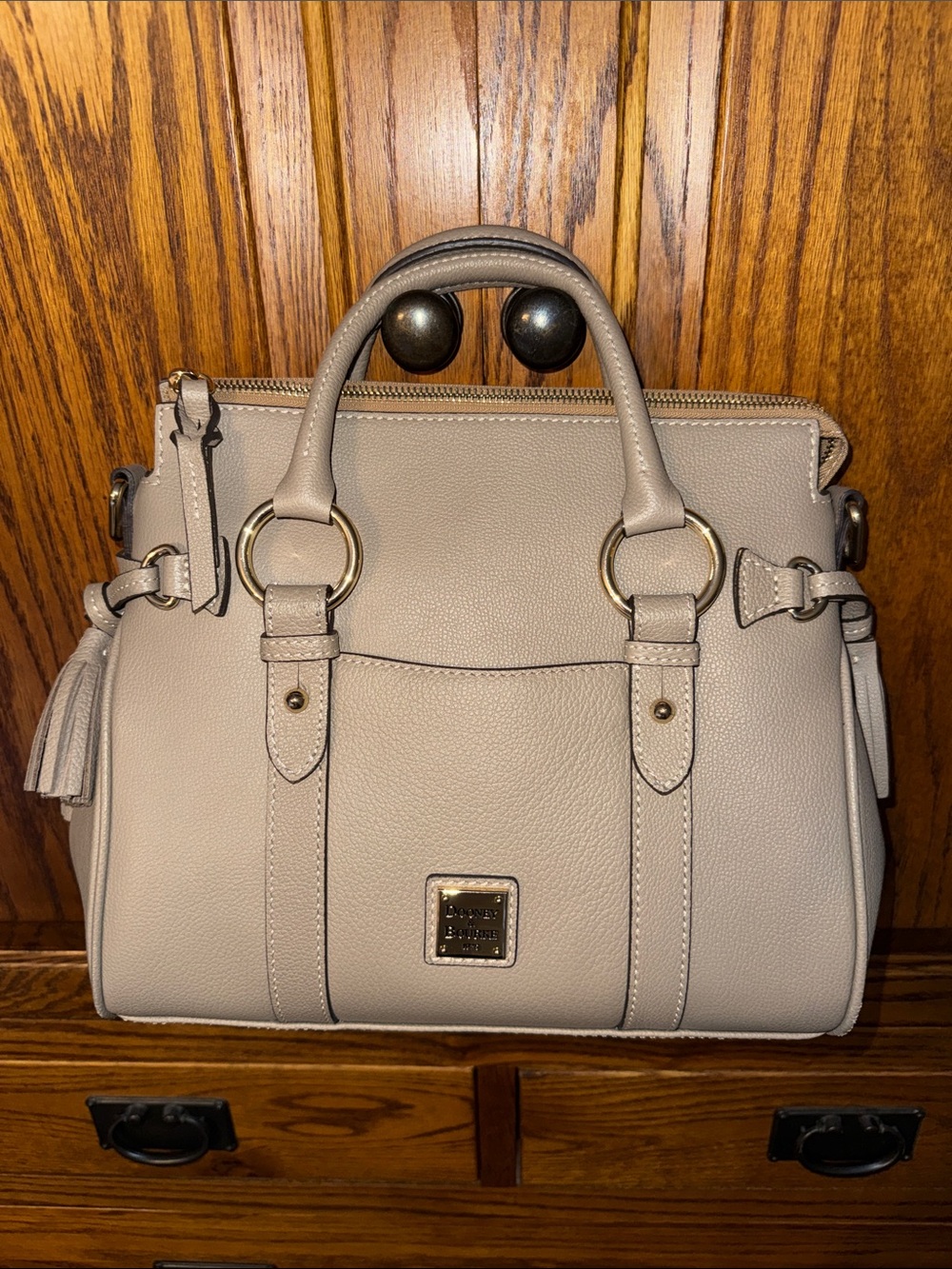 Dooney & Bourke small Sorrento satchel in taupe with strap - Picture 13 of 13